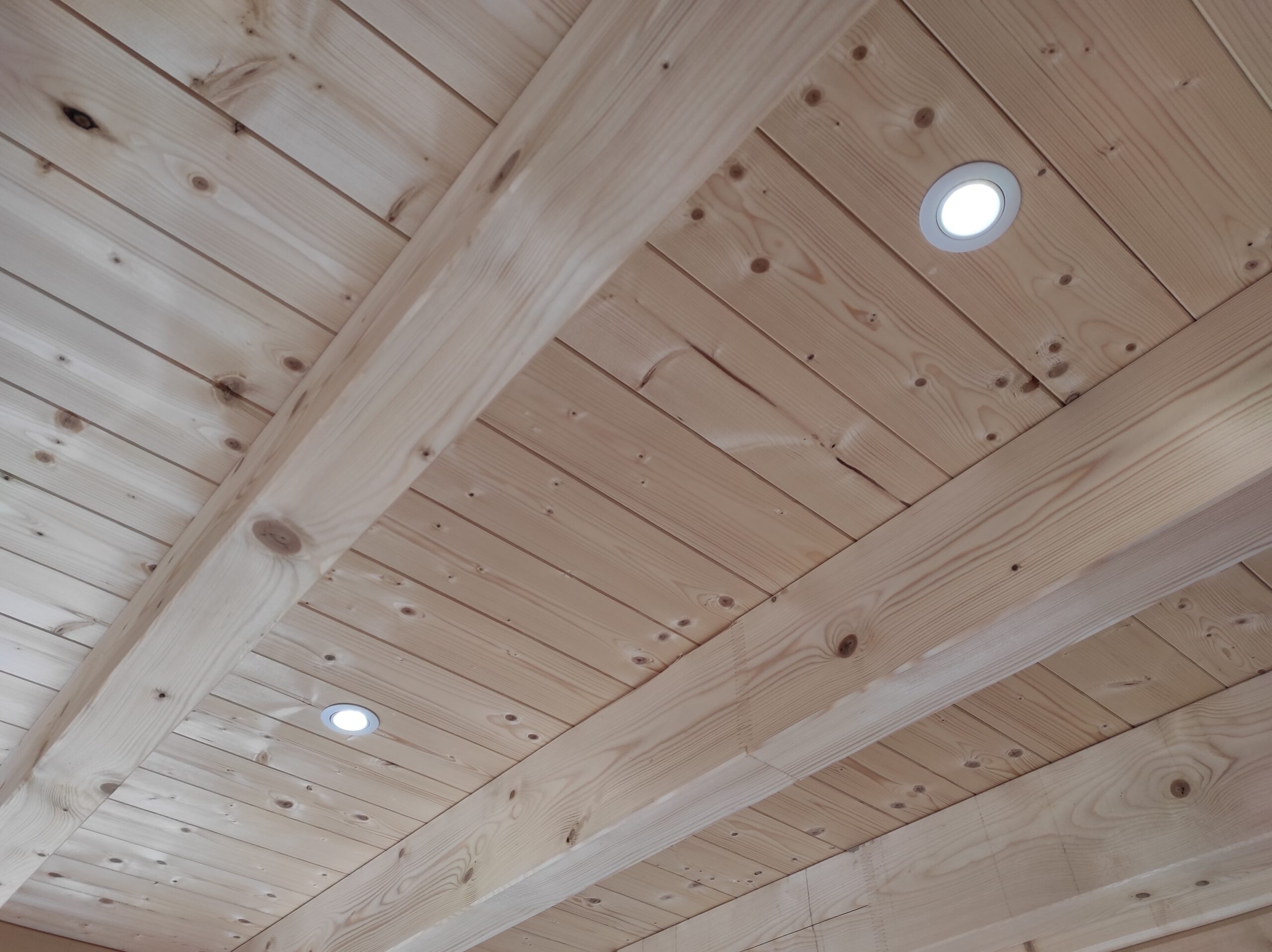 Leuchteninstallation Decke